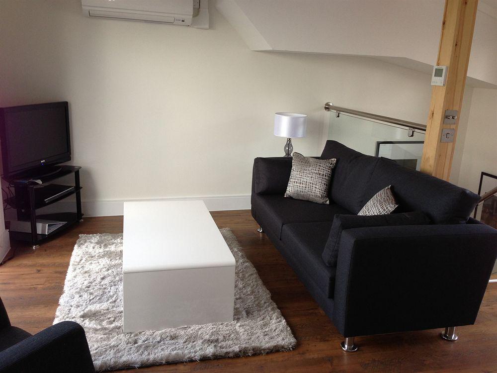 Max Serviced Apartments Commercial Road London Exteriör bild
