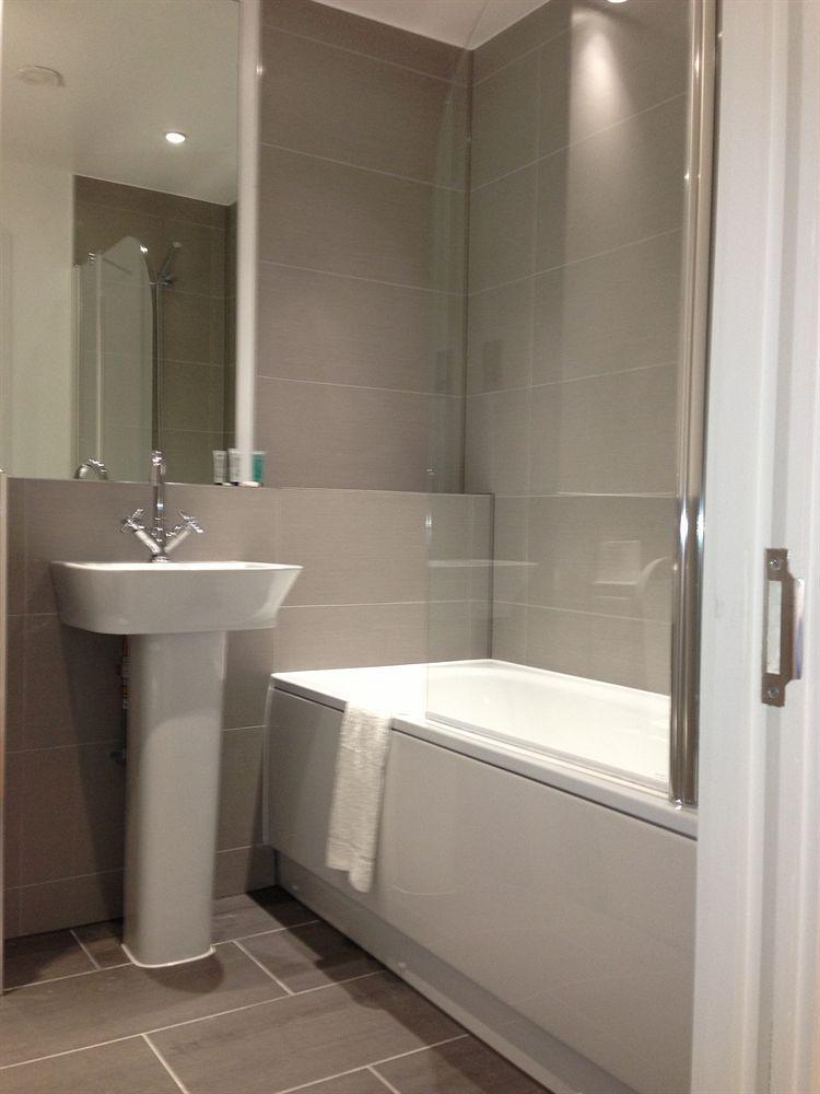 Max Serviced Apartments Commercial Road London Exteriör bild