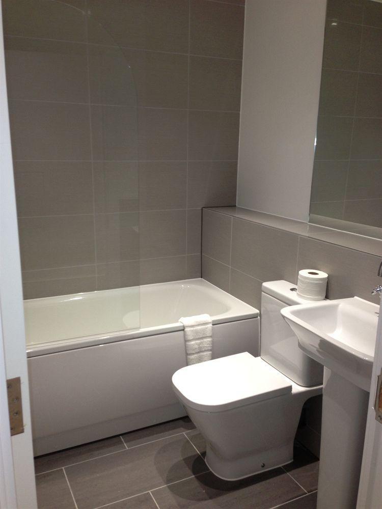 Max Serviced Apartments Commercial Road London Exteriör bild